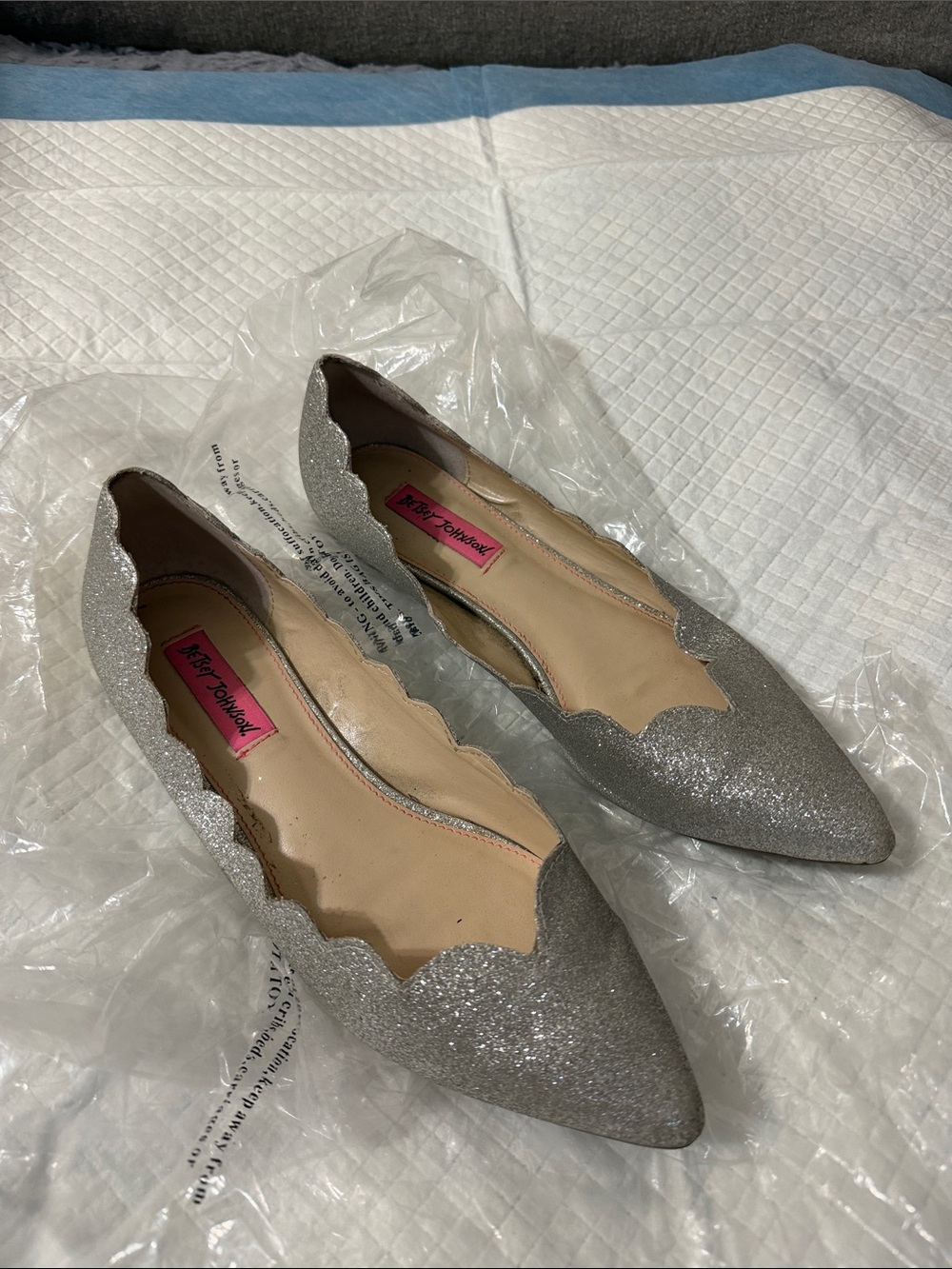 Betsey Johnson Silver Glitter Scallop-Edge Pointed Flats